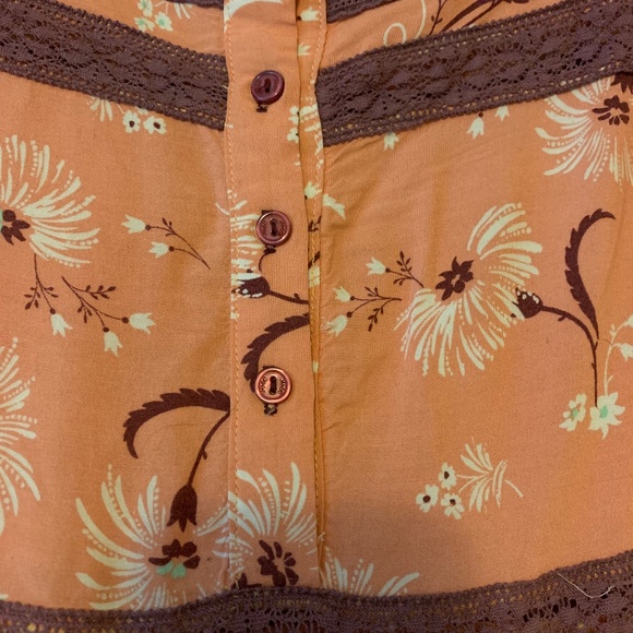 JAASE Bell Sleeved dress - Picture 4 of 5